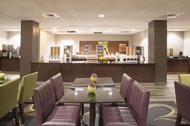 Food & Drinks 5, La Quinta by Wyndham Denver Englewood Tech Center, Arapahoe
