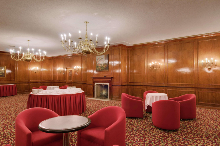 Public Area 5, DoubleTree by Hilton London Ontario, Middlesex