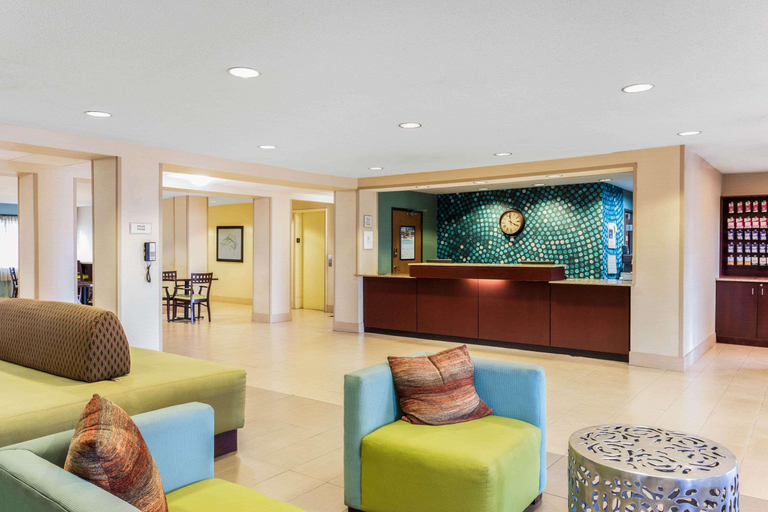 Public Area 2, La Quinta Inn & Suites Frankfort, Clinton