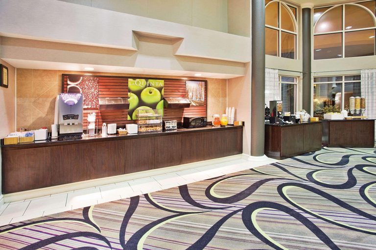 Public Area 2, La Quinta Inn & Suites by Wyndham Macon, Bibb