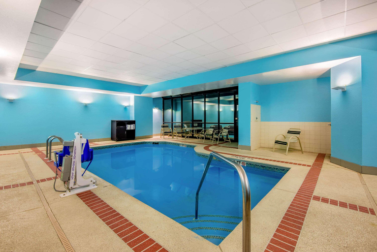 Sport & Beauty 5, La Quinta Inn & Suites Newark - Elkton, Cecil