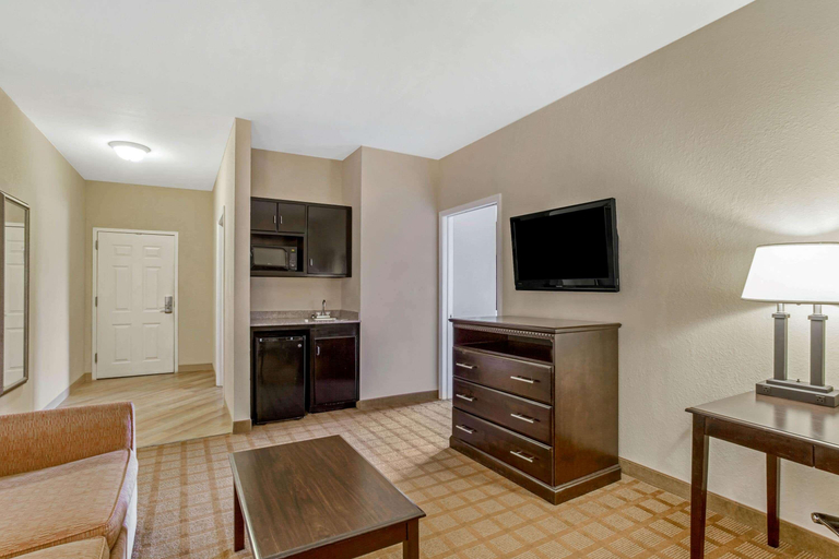 Bedroom 3, La Quinta Inn & Suites North Mobile - Satsuma, Mobile