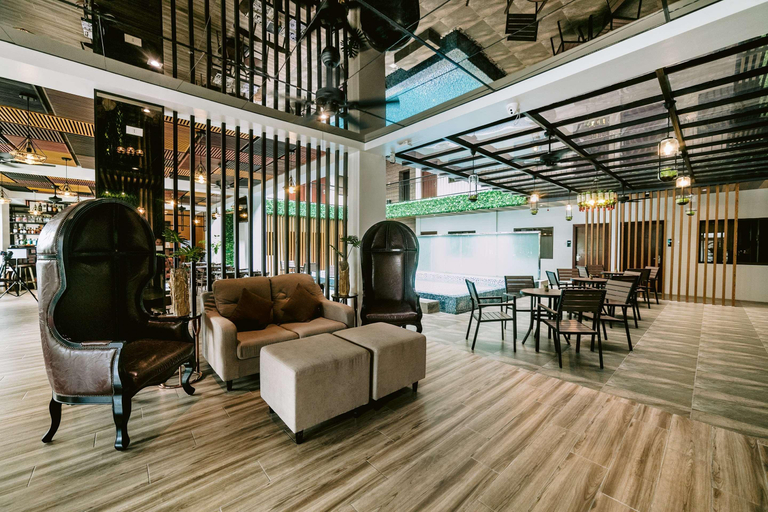 Public Area 2, SureStay Plus by Best Western AC LUXE Angeles City, Mabalacat