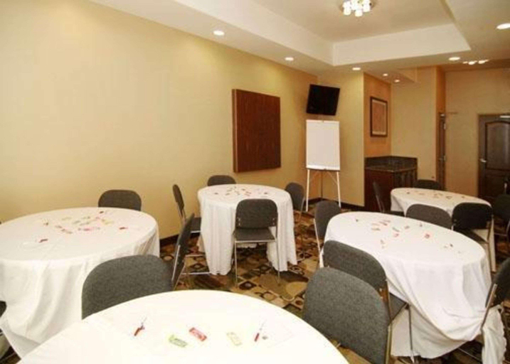 Food & Drinks 5, Comfort Suites Fort Stockton Area, Pecos