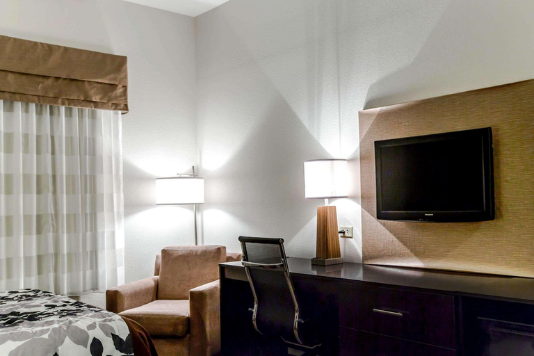Bedroom 4, Sleep Inn & Suites Marion, Perry