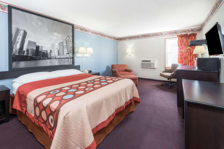 Bedroom 3, Motel 6 Litchfield, Il, Montgomery