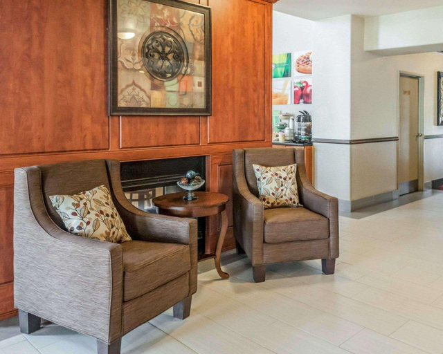 Public Area 2, Quality Inn & Suites Albuquerque West, Bernalillo