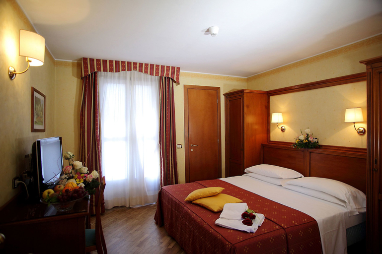 Bedroom 23