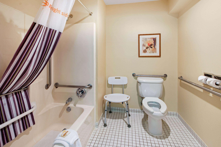 Bathroom 5, La Quinta Journal Center, Bernalillo