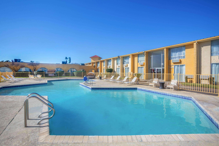 Sport & Beauty 2, Days Inn by Wyndham Del Rio, Val Verde