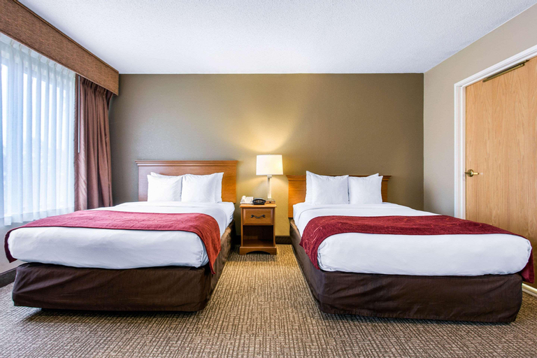 Bedroom 3, Comfort Suites Wilmington Near Downtown, New Hanover