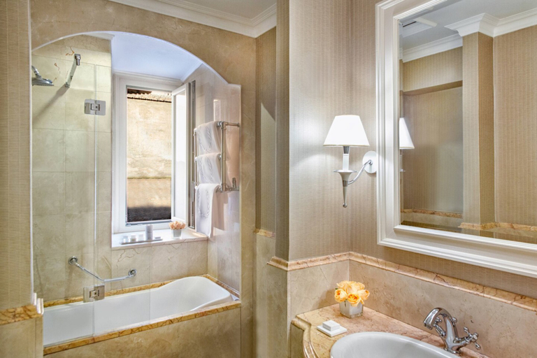 Bathroom 4, Marriott Hotel Rome Grand Flora, Rome
