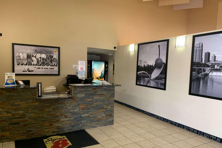 Public Area 2, Super 8 by Wyndham Shakopee, Scott