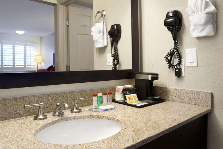 Bathroom 4, Infinity Inn & Suites Tempe, Maricopa