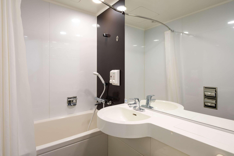 Bathroom 5, Comfort Hotel Toyama, Toyama