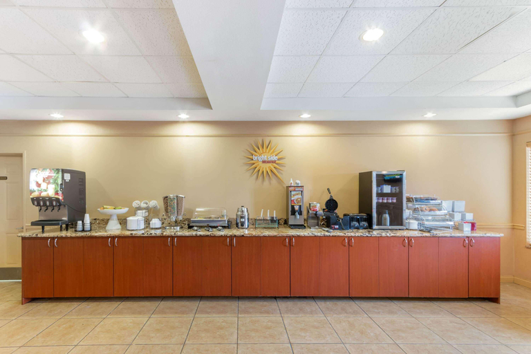 Public Area 3, La Quinta Inn & Suites by Wyndham Hobbs, Lea