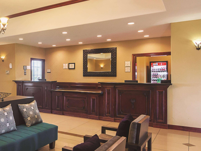 Public Area 3, La Quinta Inn & Suites By Wyndham Lindale, Smith