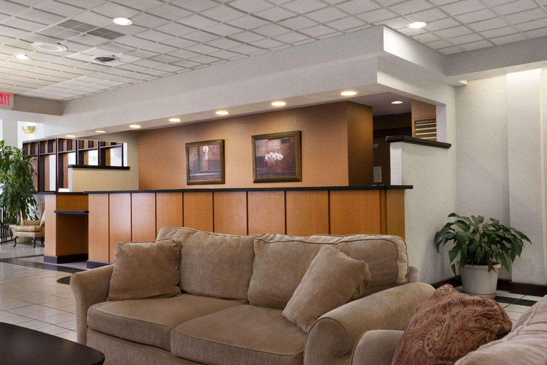 Public Area 2, Ramada Conference Center by Wyndham Cortland, Cortland