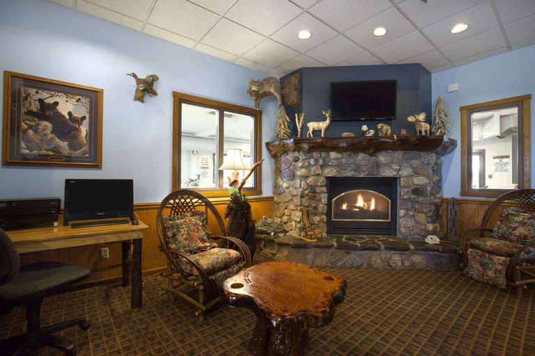 Public Area 2, Super 8 by Wyndham Eveleth, Saint Louis