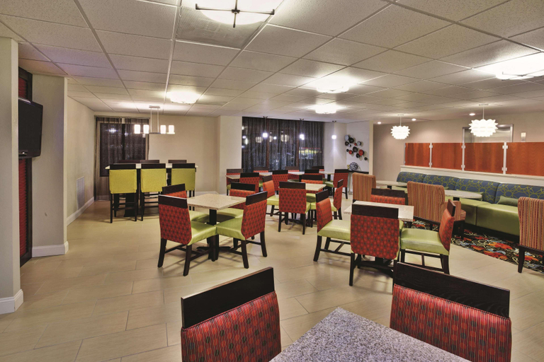 Food & Drinks 5, La Quinta Inn & Suites Elkview - Charleston NE, Kanawha