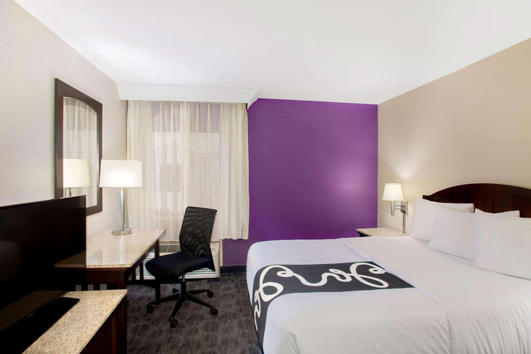 Bedroom 3, La Quinta Inn Springfield South, Greene