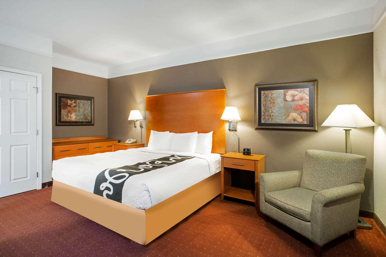 Bedroom 3, La Quinta Inn & Suites By Wyndham Norfolk, Norfolk