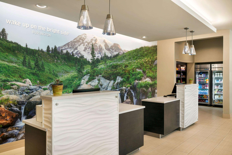 Public Area 2, La Quinta Inn & Suites by Wyndham Burlington, Skagit