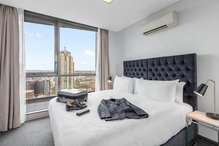 Bedroom, Meriton Serviced Apartments Campbell Street, Sydney