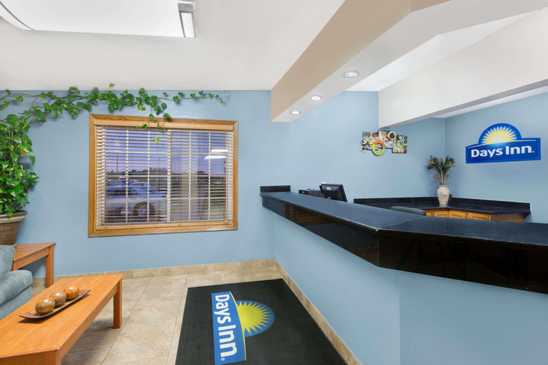 Public Area 2, Days Inn by Wyndham Newton, Jasper