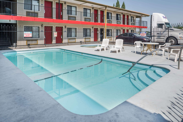 Sport & Beauty, Ex Howard Johnson by Wyndham Boise, Ada