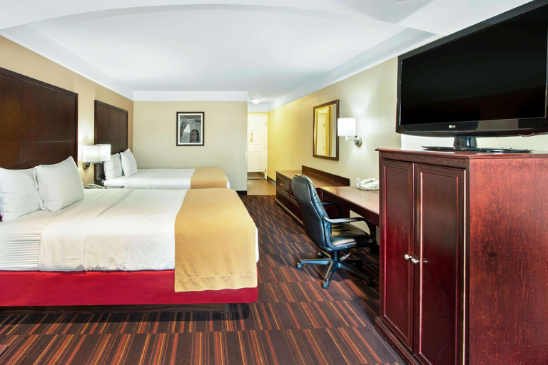 Bedroom 3, La Quinta Inn & Suites Albuquerque-Midtown/Univers, Bernalillo