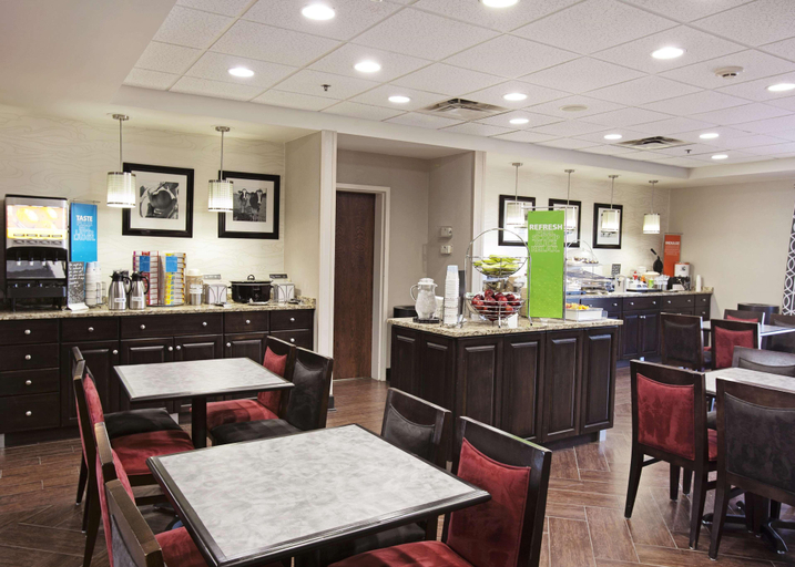 Food & Drinks 5, Hampton Inn Moultrie, Colquitt