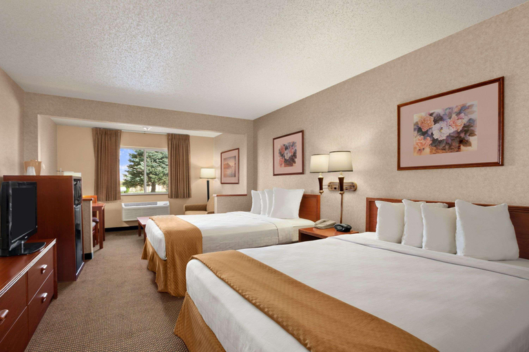 Bedroom 3, Baymont by Wyndham Golden/Red Rocks, Jefferson