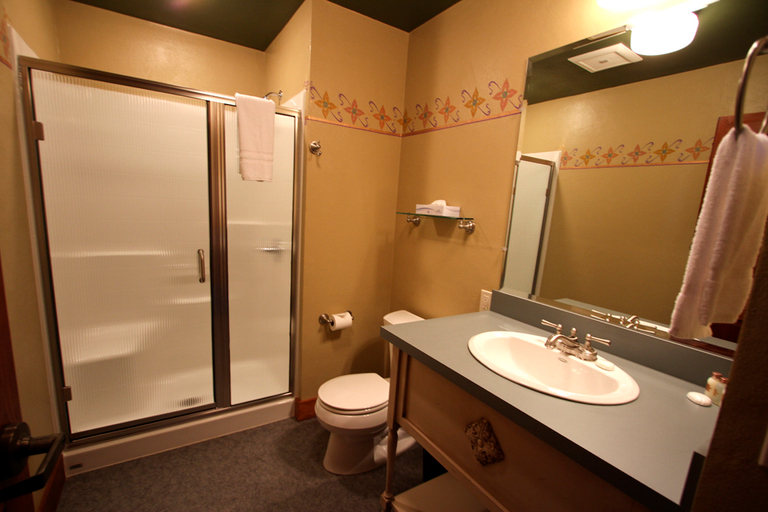 Bathroom 4, McMenamins Gearhart Hotel, Clatsop