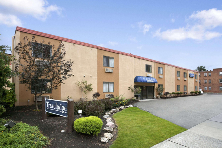 Travelodge by Wyndham Cleveland Lakewood, Cuyahoga