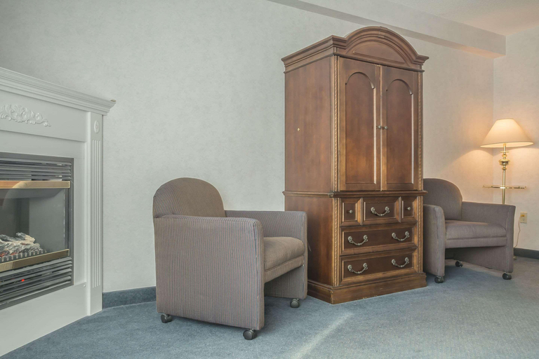Bedroom 4, Rodeway Inn Fallsview, Niagara