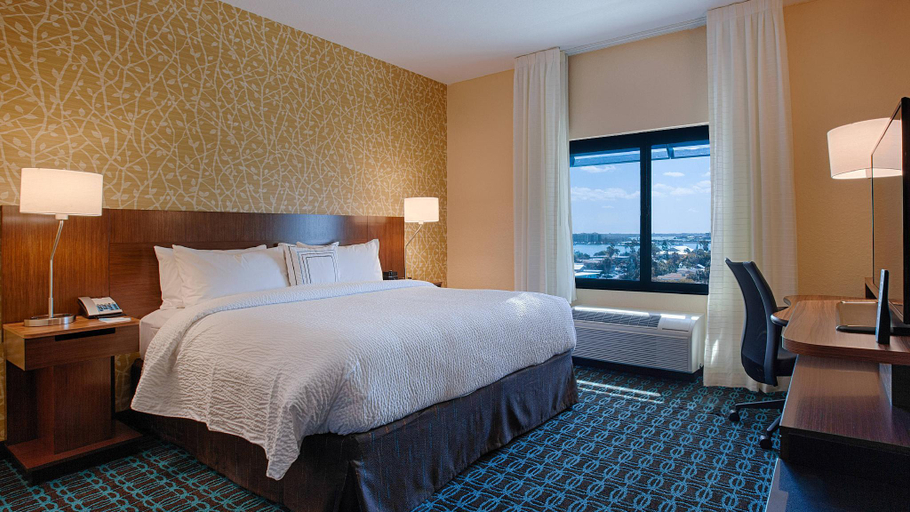 Bedroom 3, Fairfield Inn & Suites Clearwater Beach, Pinellas