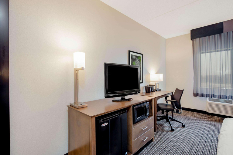 Bedroom 4, La quinta by wyndham baltimore bwi airport, Anne Arundel