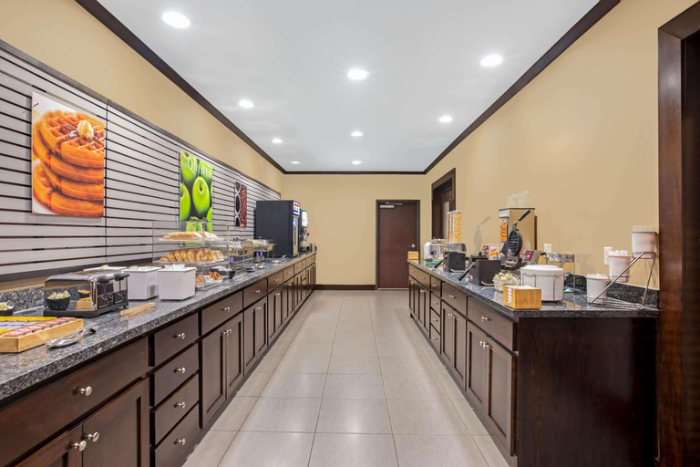 Food & Drinks 5, La Quinta Inn Suites By Wyndham Sioux Falls, Minnehaha