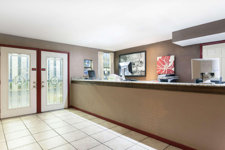 Public Area 2, Super 8 by Wyndham Fredericksburg, Gillespie