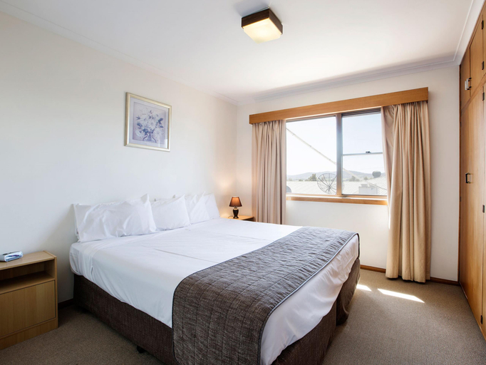 Bedroom 2, Best Western Riverside Motel, West Tamar - Pt A