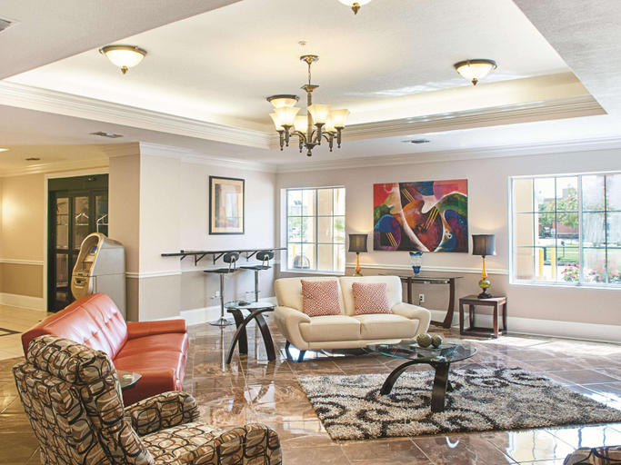 Public Area 2, Studio 6 – Slidell, LA – North Shore, Saint Tammany