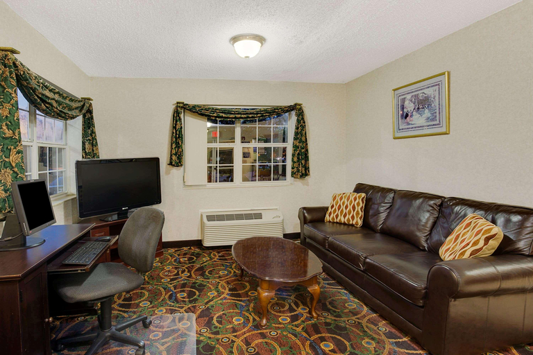 Public Area 3, Microtel Inn by Wyndham Murfreesboro, Rutherford