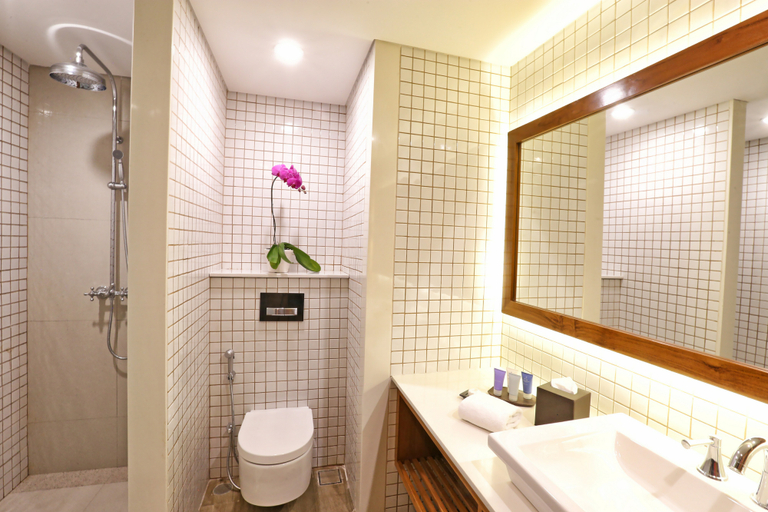 Bathroom 19