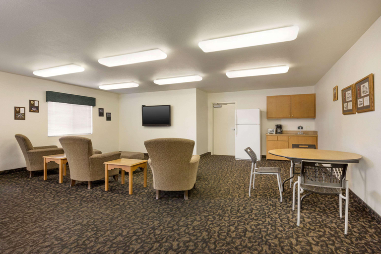 Public Area 2, Travelodge by Wyndham Alpine, Brewster
