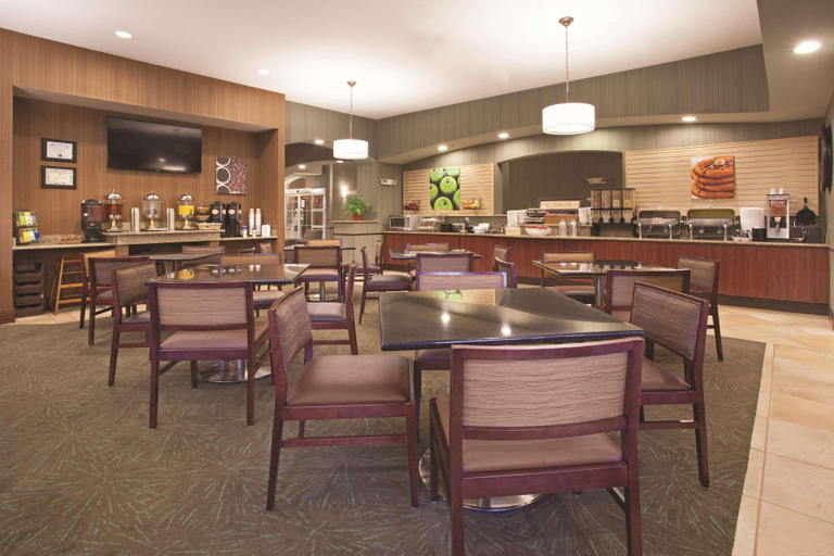 Food & Drinks 5, La Quinta Inn & Suites Albuquerque-Midtown/Univers, Bernalillo