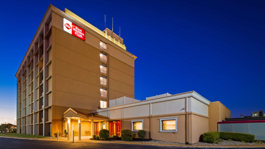 Best Western Plus The Charles Hotel, Saint Charles
