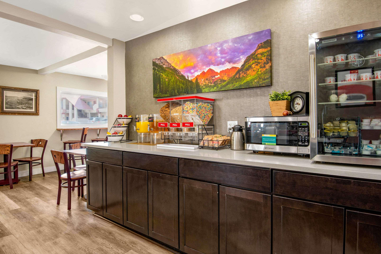 Public Area 2, Econo Lodge Inn & Suites Durango, La Plata