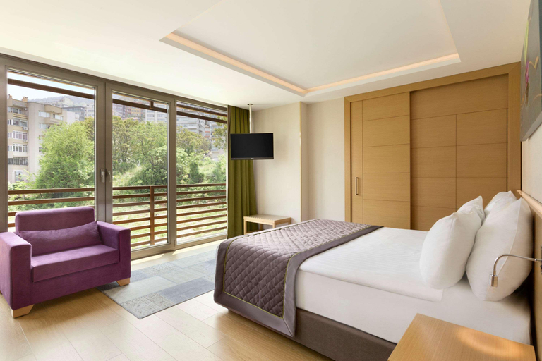 Bedroom 5, Ramada By Wyndham Bursa Çekirge Thermal & Spa, Osmangazi