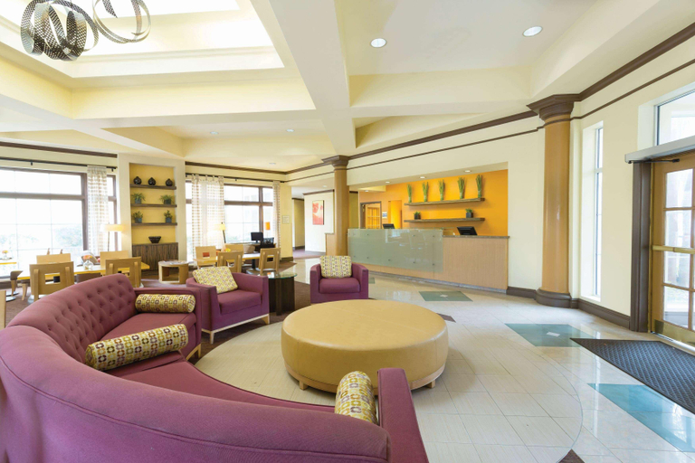 Public Area 2, La Quinta Inn & Suites by Wyndham Raleigh/Durham Southpoint, Durham